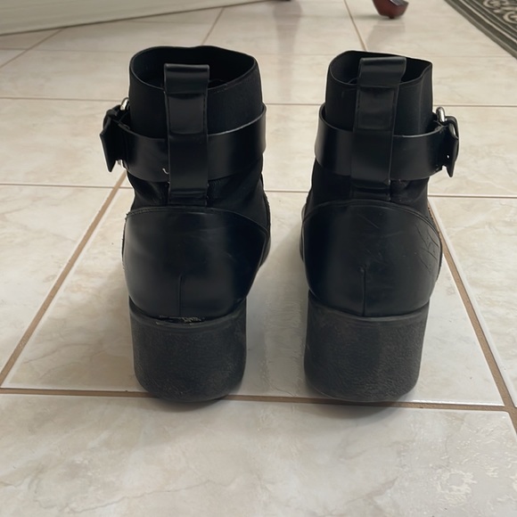 Chunky black Zara booties with pointed toe - Picture 4 of 14